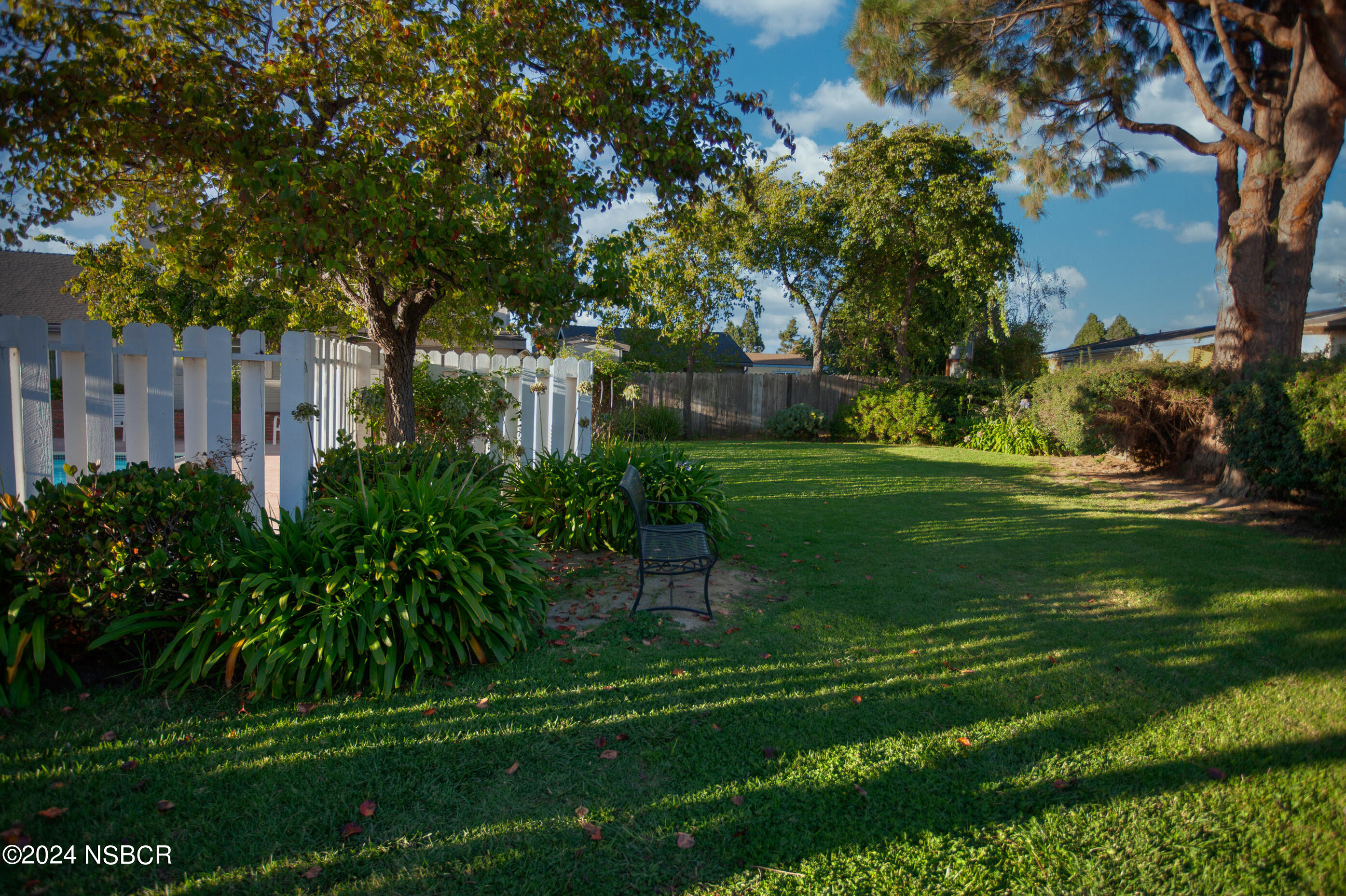 1317 V Street, Unit 1 Lompoc, CA 93436 - Photo 33 of 41 Green area