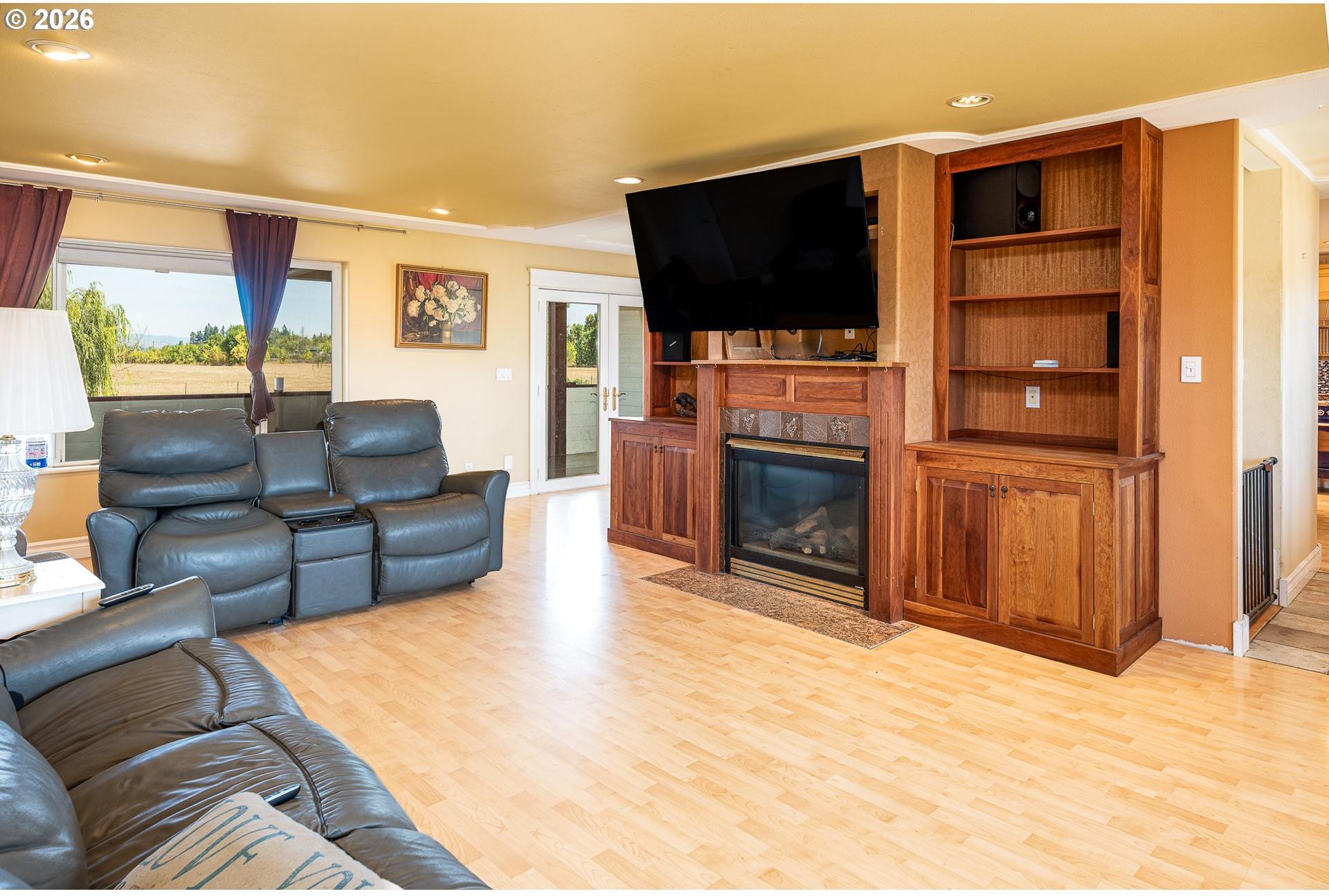 33195 Camas Swale Road Creswell, OR 97426 - Photo 18 of 46 Gallery Image 18