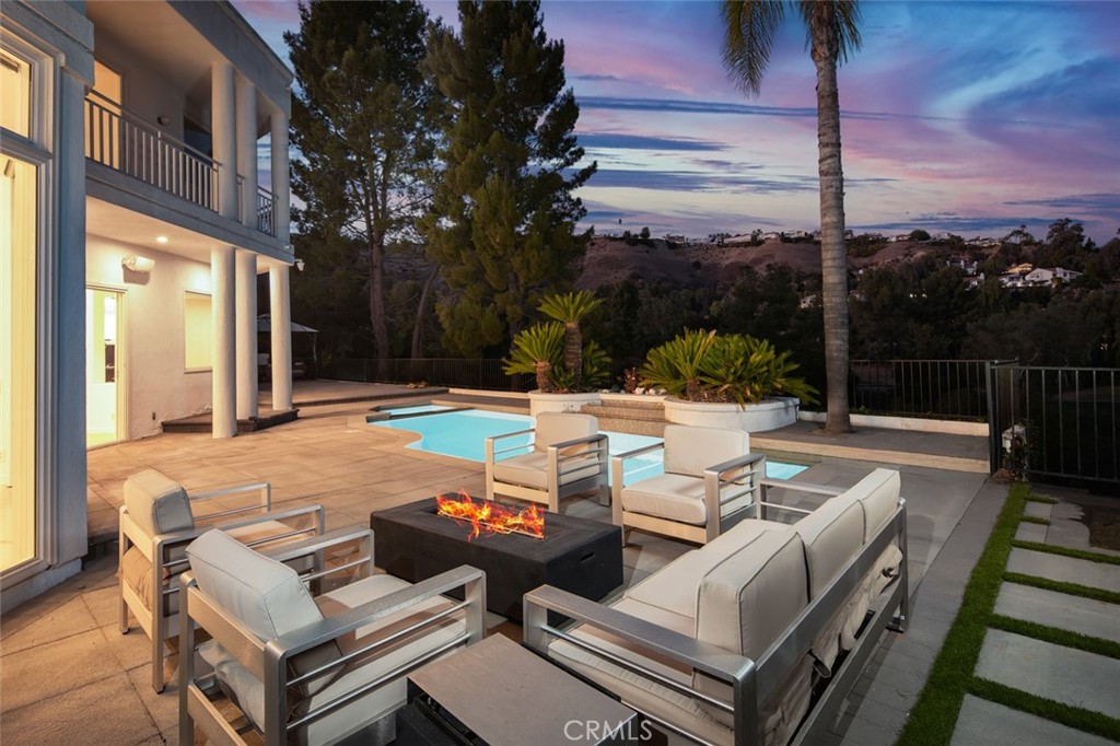 24929 Palmilla Drive Calabasas, CA 91302 - Photo 3 of 45