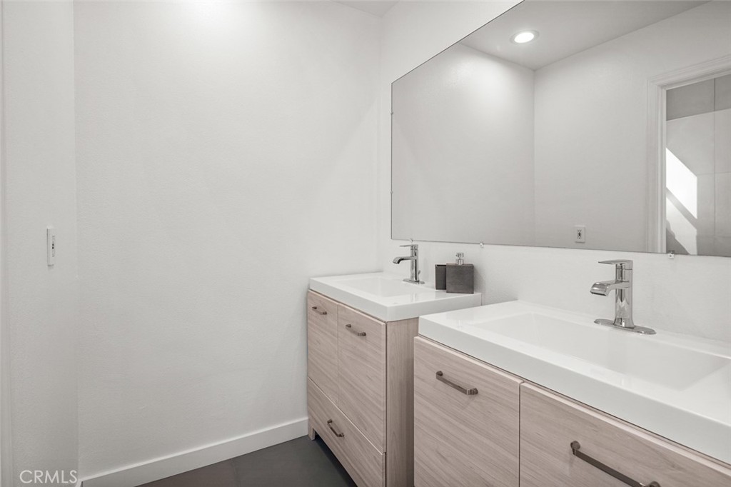 24929 Palmilla Drive Calabasas, CA 91302 - Photo 34 of 45