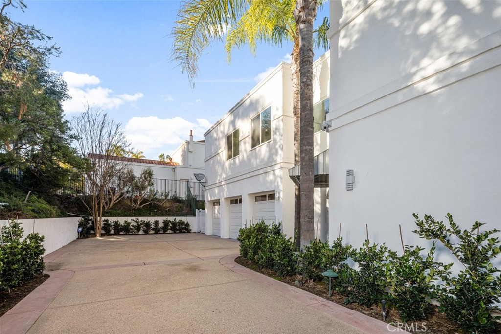 24929 Palmilla Drive Calabasas, CA 91302 - Photo 42 of 45