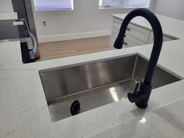 a close view of sink