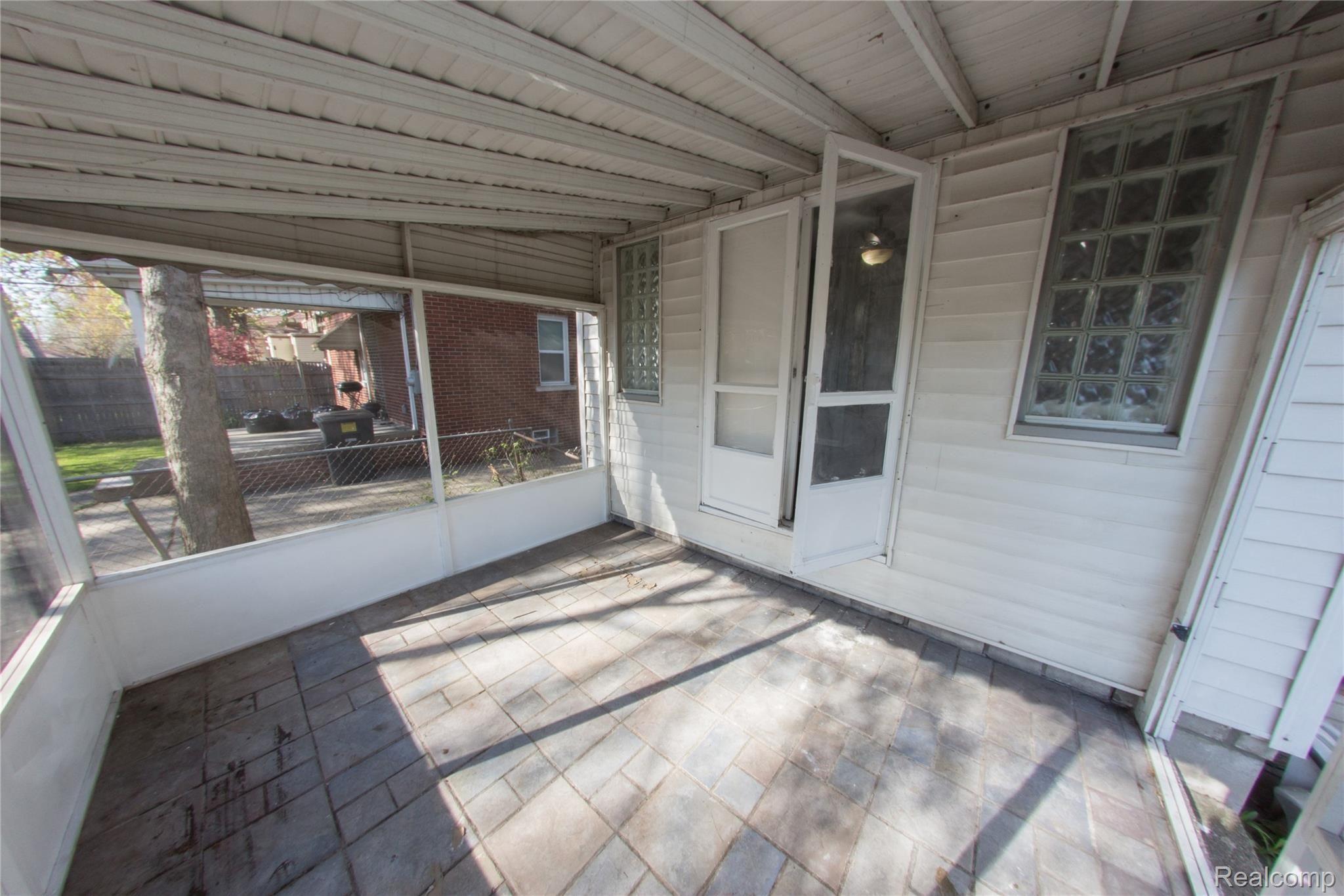 5229 Yorkshire Road Detroit, MI 48224 - Photo 23 of 59 Interior-62.jpg