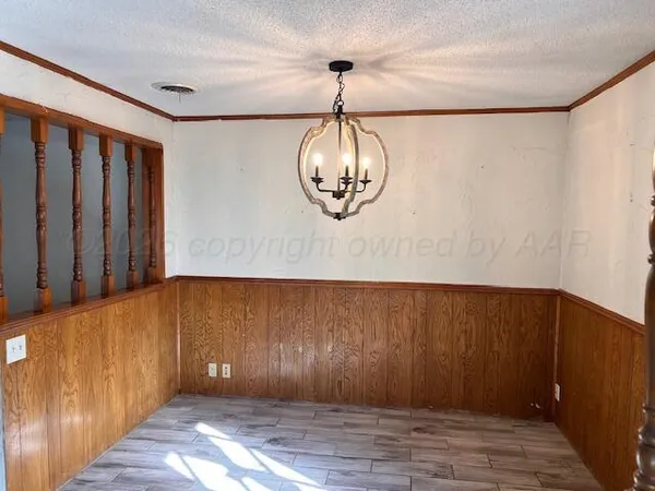 $129,000 | 2001 Grinnell Drive, Perryton, TX 79070