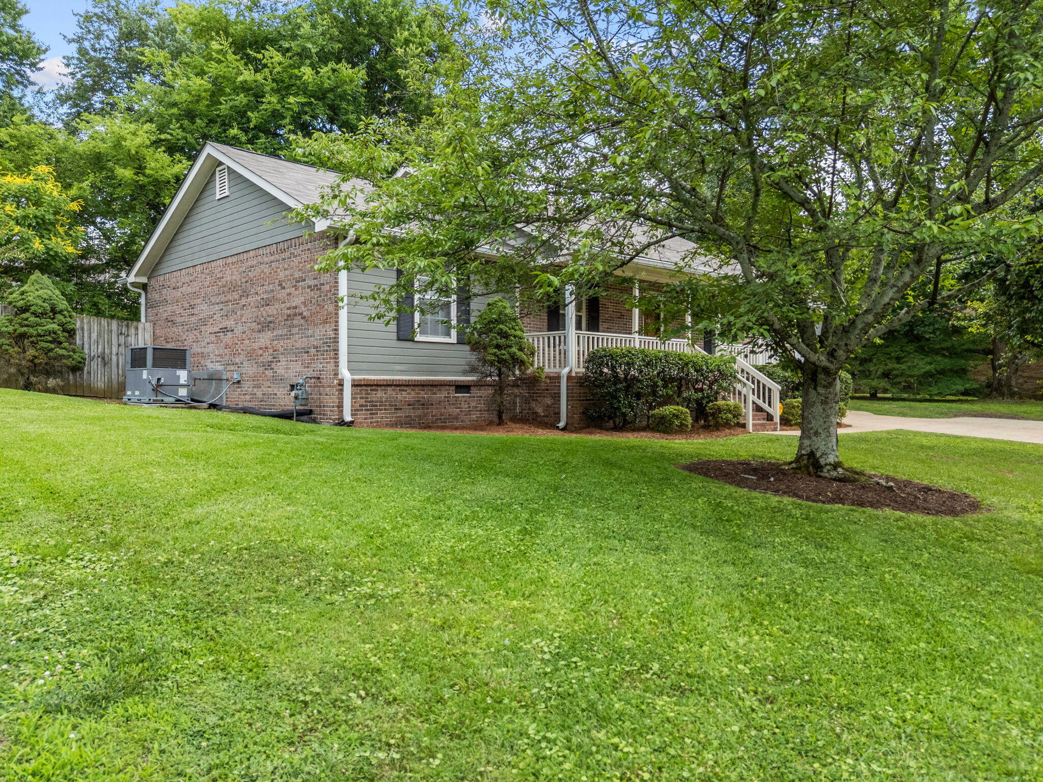 1704 North Concord Road Chattanooga, TN 37421 - Photo 2 of 39 Front left