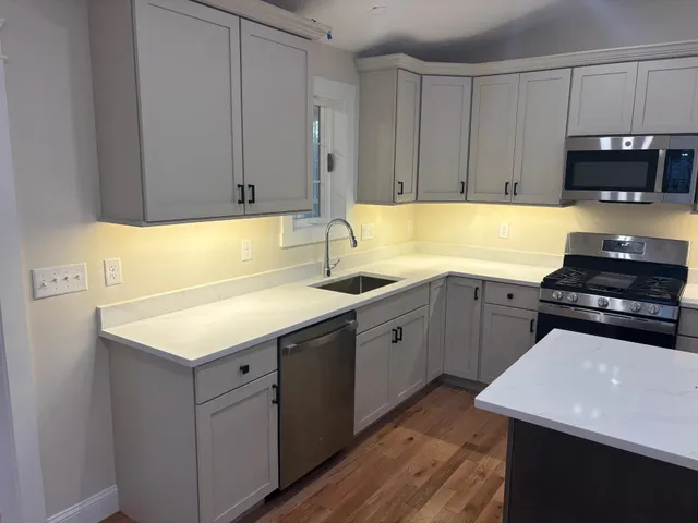 $649,900 | 15 Bartlett Street, Epping, NH 03042