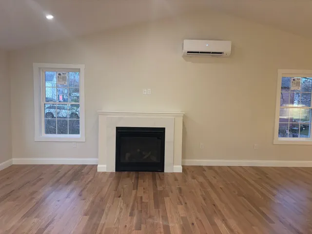 $649,900 | 15 Bartlett Street, Epping, NH 03042