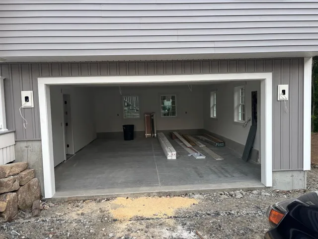 $649,900 | 15 Bartlett Street, Epping, NH 03042