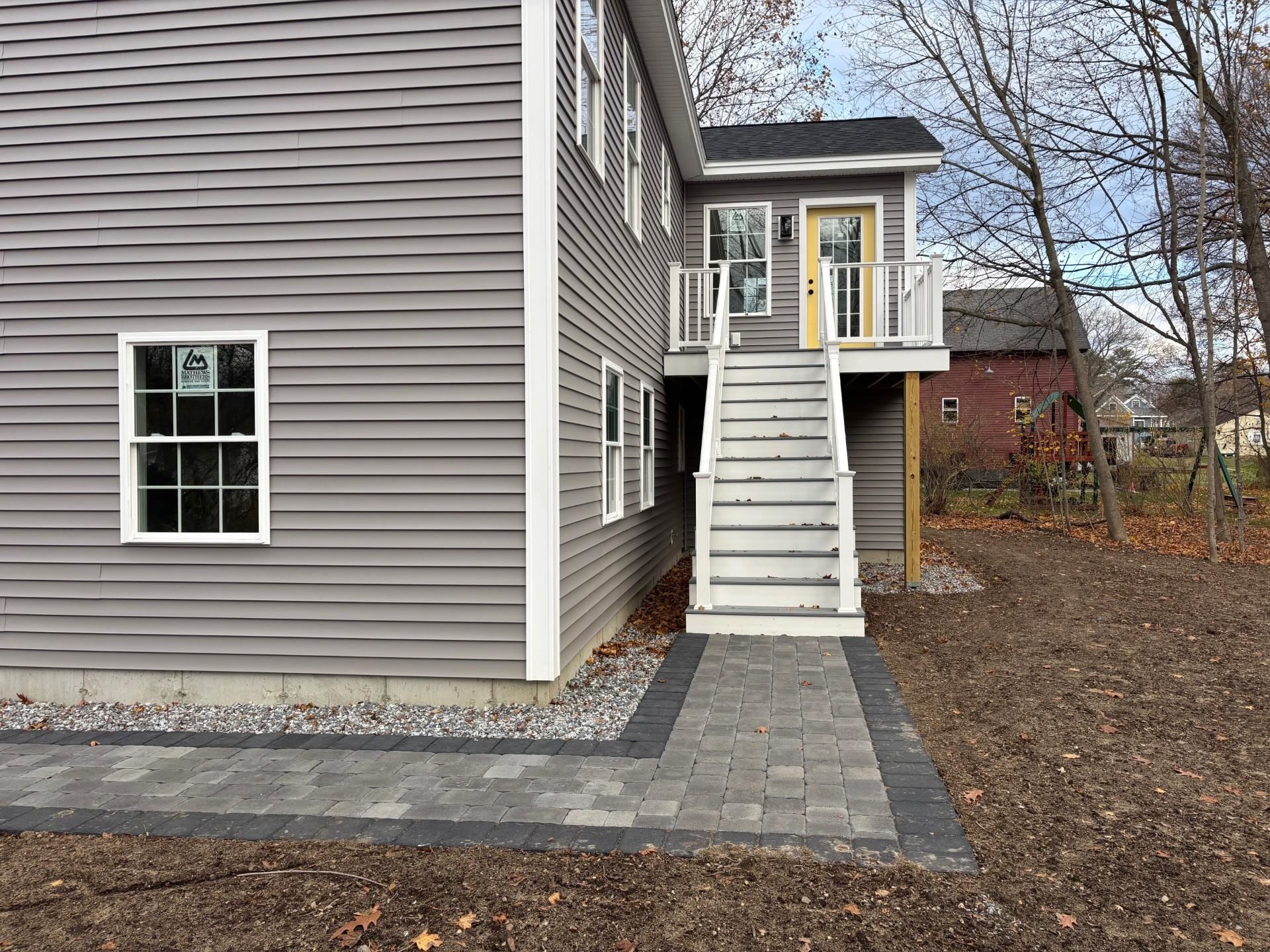 15 Bartlett Street Epping, NH 03042 - Photo 5 of 46