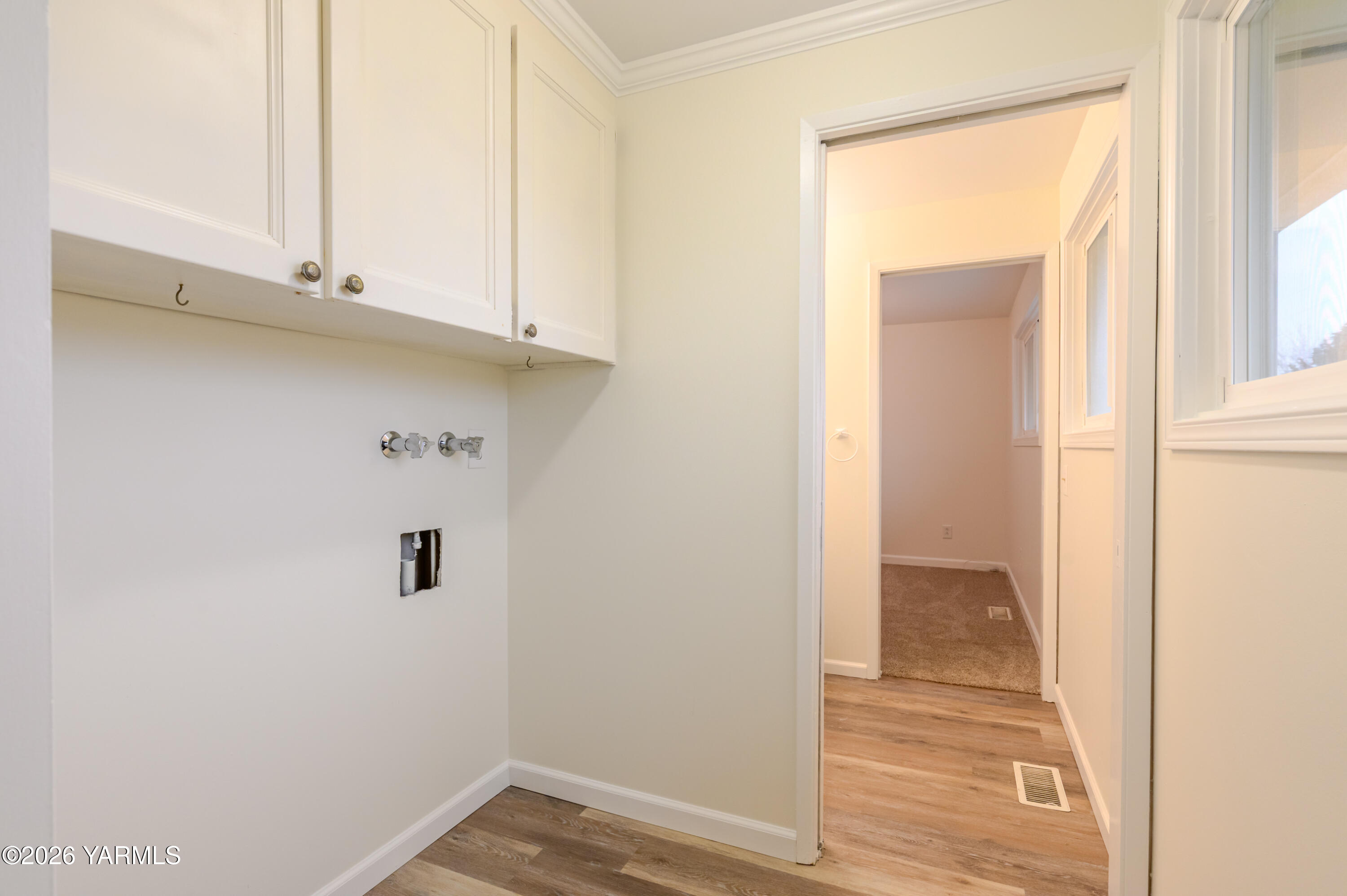 216 North 65th Place Yakima, WA 98908 - Photo 18 of 40 15. Laundry