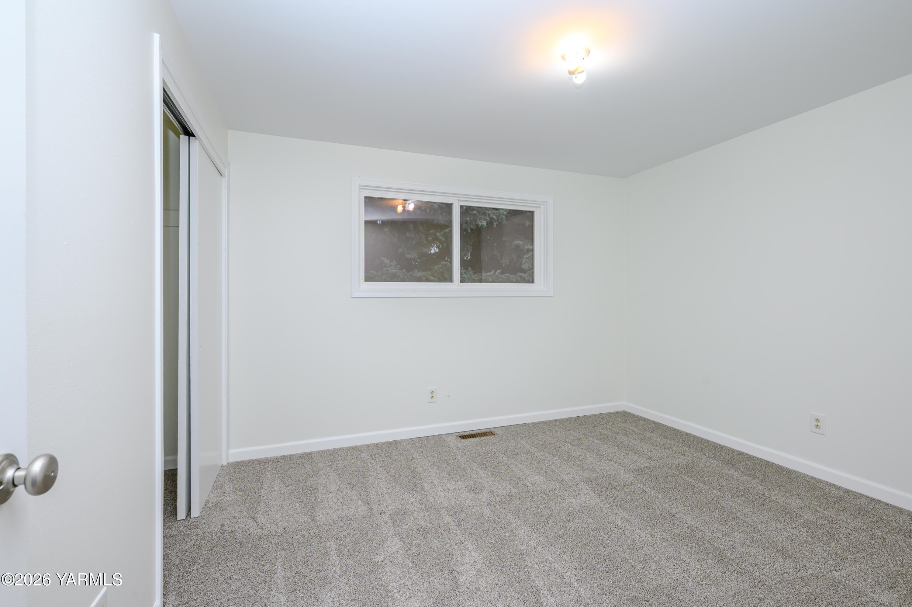 216 North 65th Place Yakima, WA 98908 - Photo 21 of 40 18. Bedroom2