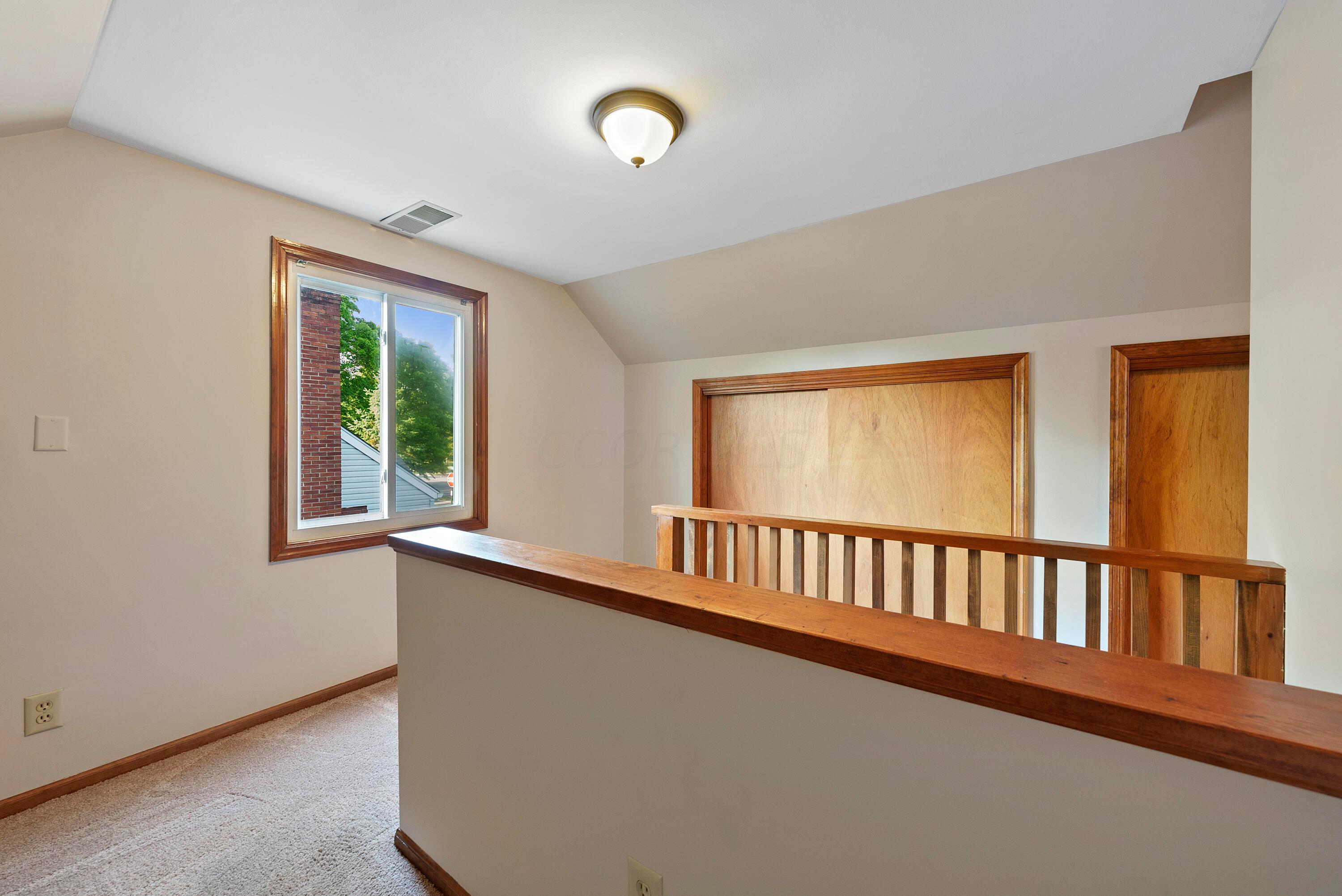 3321 Redding Road Columbus, OH 43221 - Photo 19 of 35 DSC05598