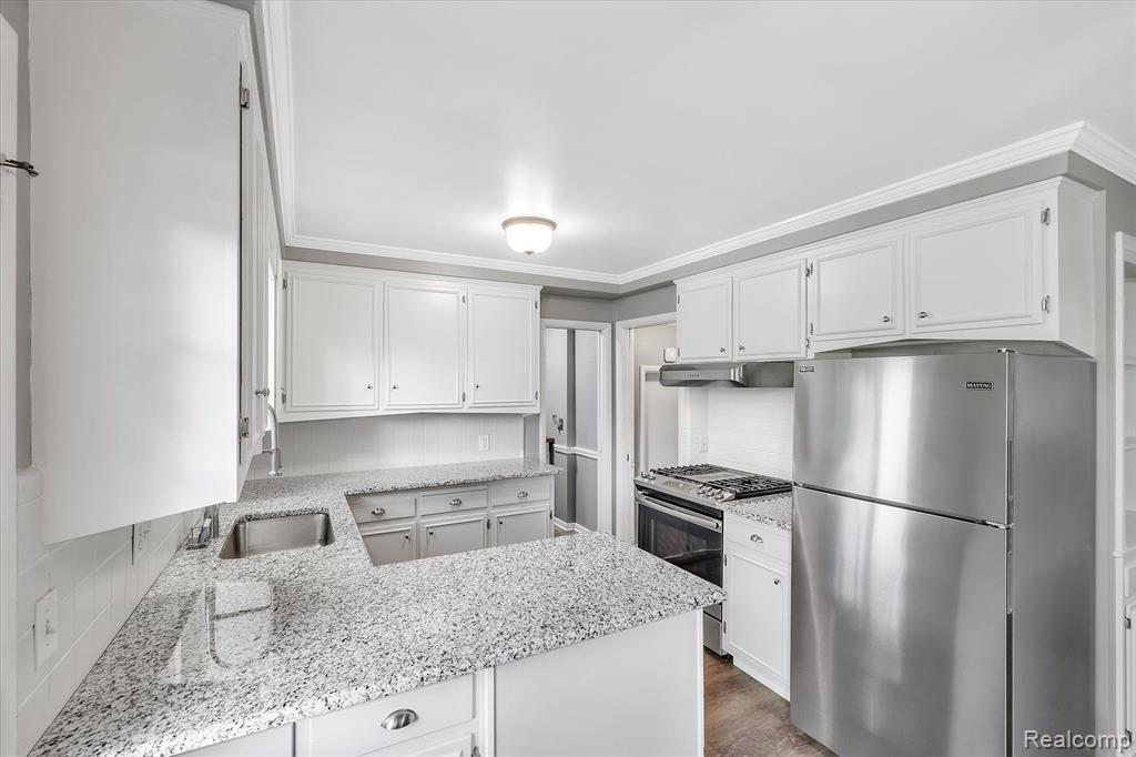 120 Windsor Road Rochester Hills, MI 48307 - Photo 17 of 37