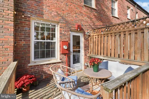 $365,000 | 1401 South Barton Street, Unit 231, Arlington, VA 22204