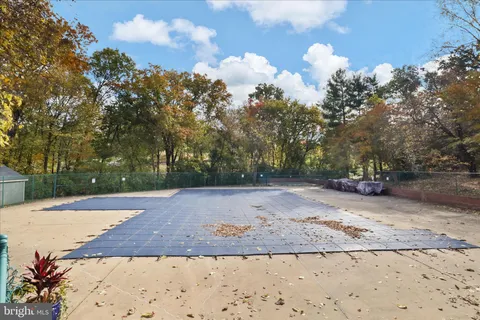 $365,000 | 1401 South Barton Street, Unit 231, Arlington, VA 22204