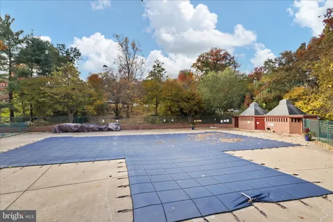 $365,000 | 1401 South Barton Street, Unit 231, Arlington, VA 22204