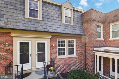 $365,000 | 1401 South Barton Street, Unit 231, Arlington, VA 22204