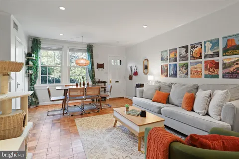 $365,000 | 1401 South Barton Street, Unit 231, Arlington, VA 22204