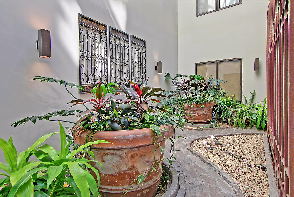 32 Vendue Range, Unit 302 Charleston, SC 29401 - Photo 7 of 50 CREM_32 Vendue Range, unit 302_045