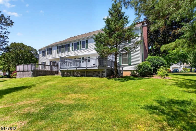 15 Hampton Court Bernards, NJ 07920 - Photo 5 of 45