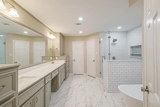 $570,000 | 11814 Drexelbrook Drive, Houston, TX 77077