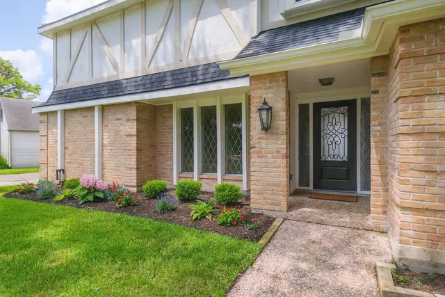 $570,000 | 11814 Drexelbrook Drive, Houston, TX 77077