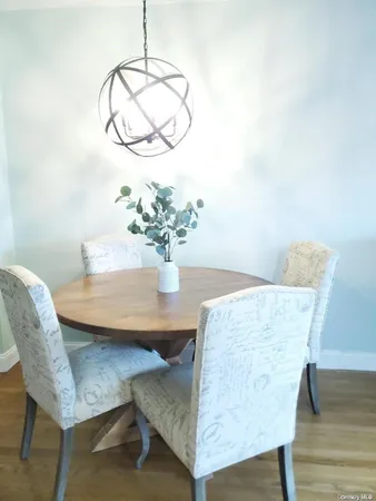 $3,200 | 1 Jefferson Avenue, Unit K4, Rockville Centre, NY 11570