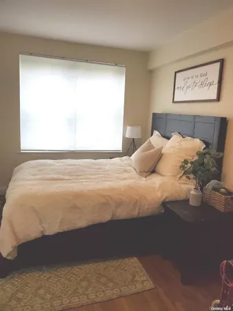 $3,200 | 1 Jefferson Avenue, Unit K4, Rockville Centre, NY 11570