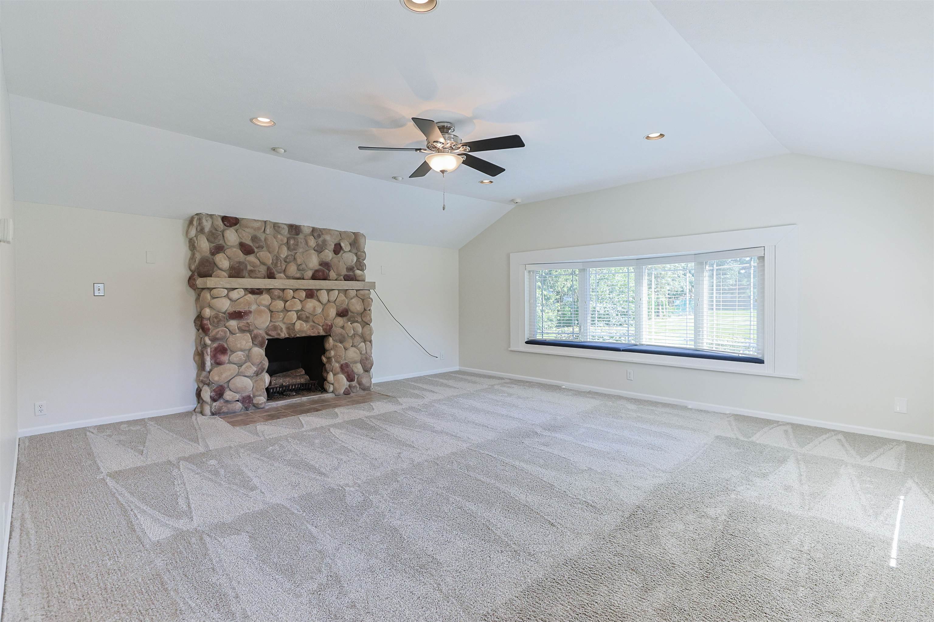 14607 Adams Road Granger, IN 46530 - Photo 4 of 35