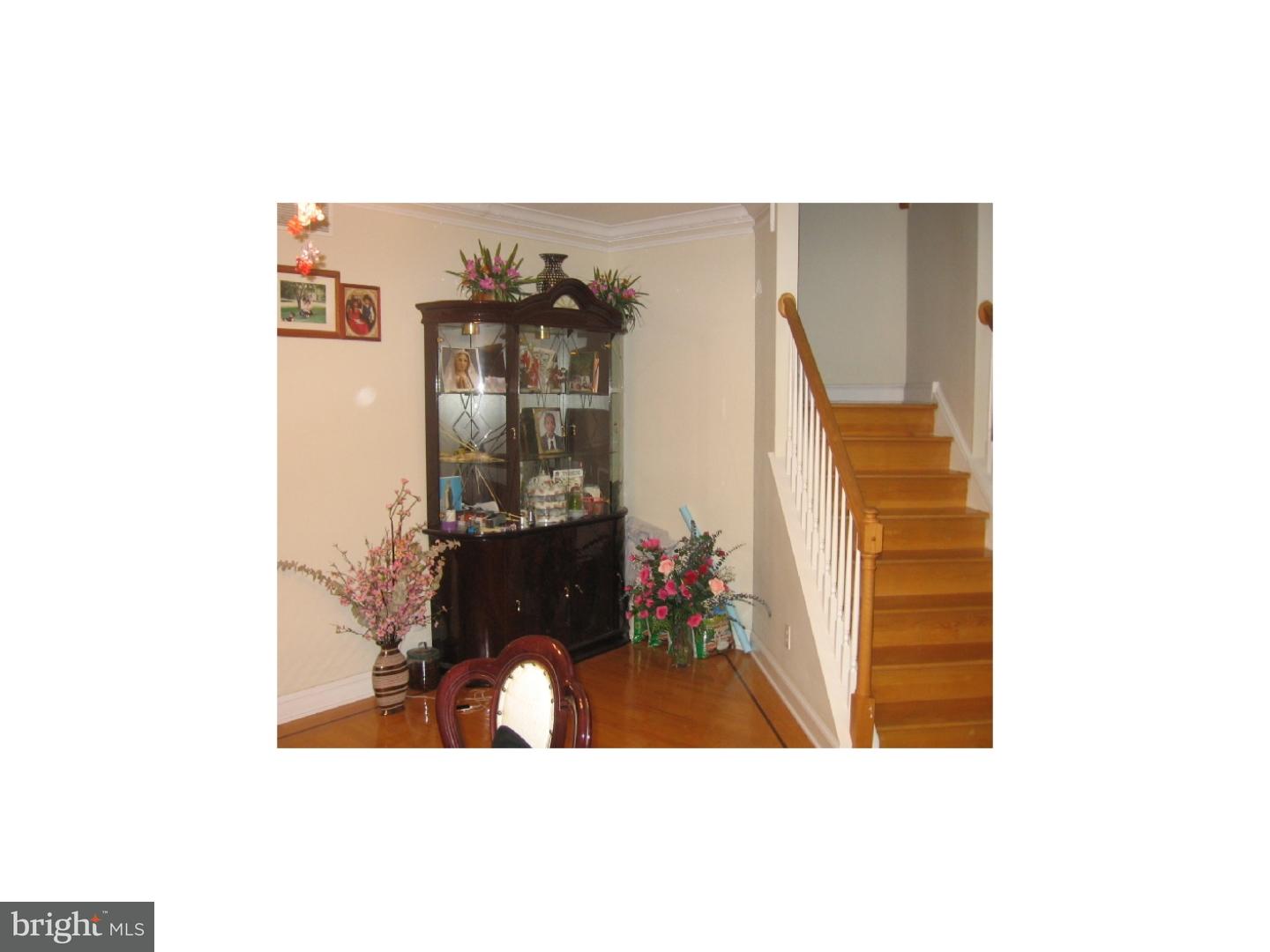2735 Springhouse Road Philadelphia, PA 19114 - Photo 5 of 25 Dining Room