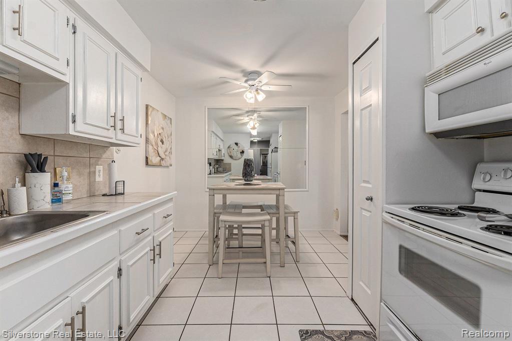 793 West Maple Road Clawson, MI 48017 - Photo 5 of 16
