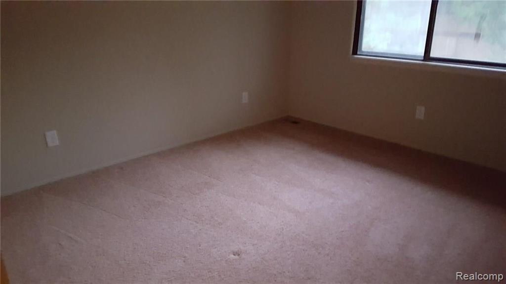 24874 Chalk Farm Road West Warren, MI 48091 - Photo 19 of 25