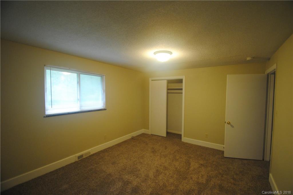 6511 Simpson Road, Unit 12 Charlotte, NC 28216 - Photo 14 of 18 Gallery Image 14