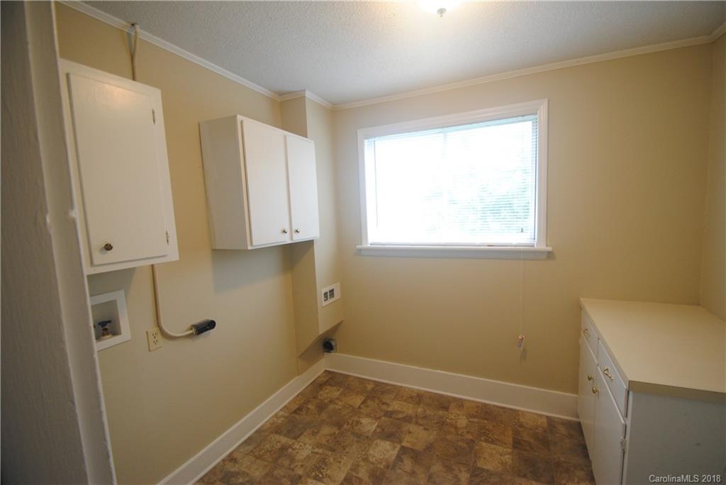 6511 Simpson Road, Unit 12 Charlotte, NC 28216 - Photo 3 of 18 Gallery Image 3
