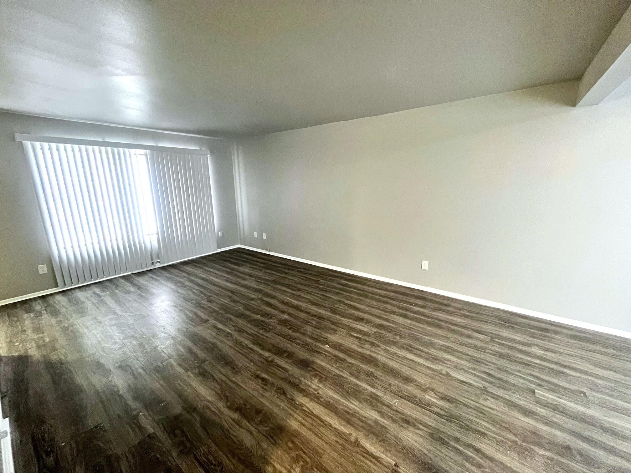 6077 West Calumet Road Milwaukee, WI 53223 - Photo 2 of 12 Living Room