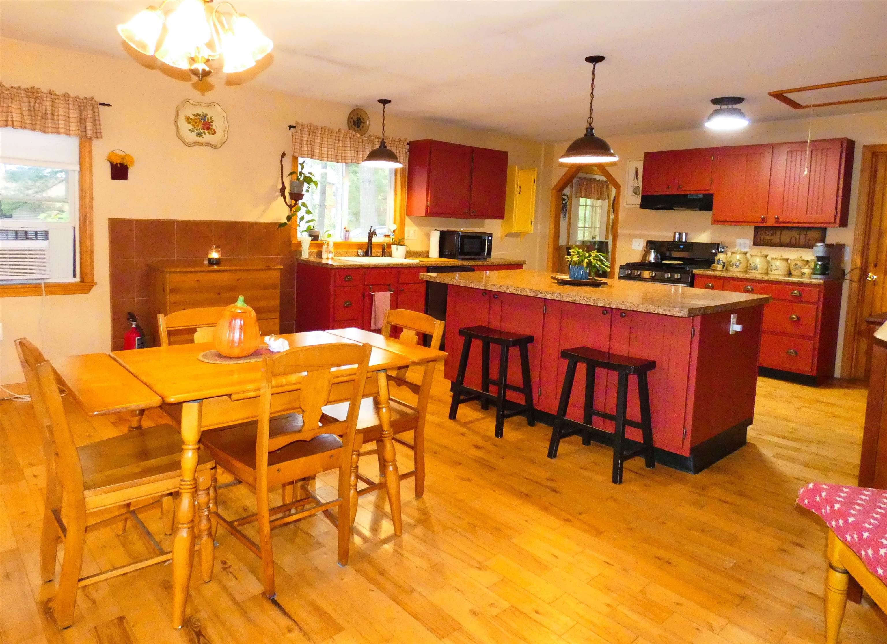 10 Spur Road Ossipee, NH 03814 - Photo 18 of 42