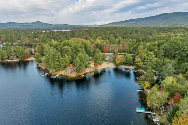 $1,195,000 | 10 Spur Road, Ossipee, NH 03814