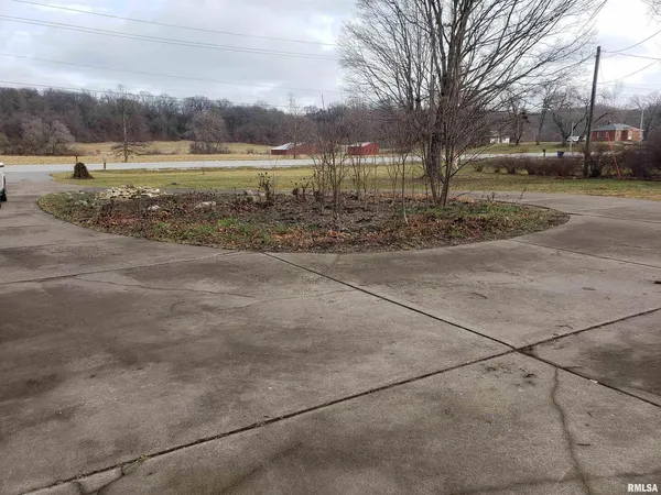 $299,000 | 8300 Highway 150, Coal Valley, IL 61240