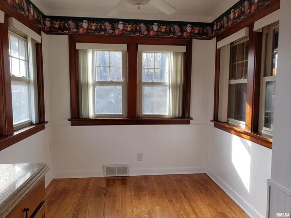 $299,000 | 8300 Highway 150, Coal Valley, IL 61240