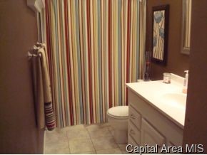 2802 Black Springfield, IL 62702 - Photo 5 of 9