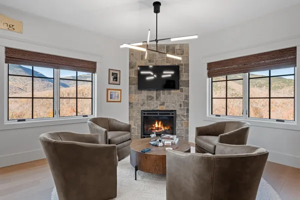 $4,295,000 | 16 Back Forty Road, Lincoln, NH 03251