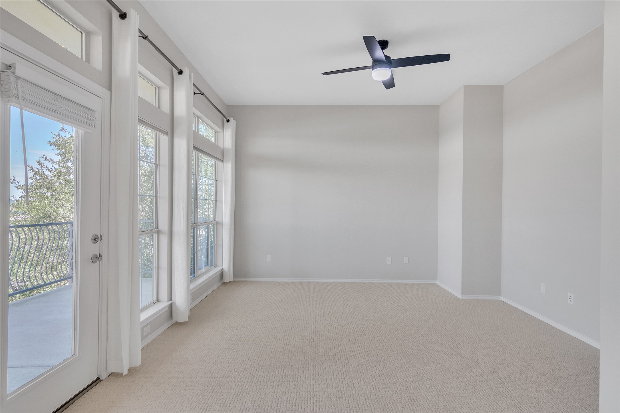 2918 Ranch Road 620 North, Unit 281 Austin, TX 78734 - Photo 13 of 32 a view of empty room with ceiling fan