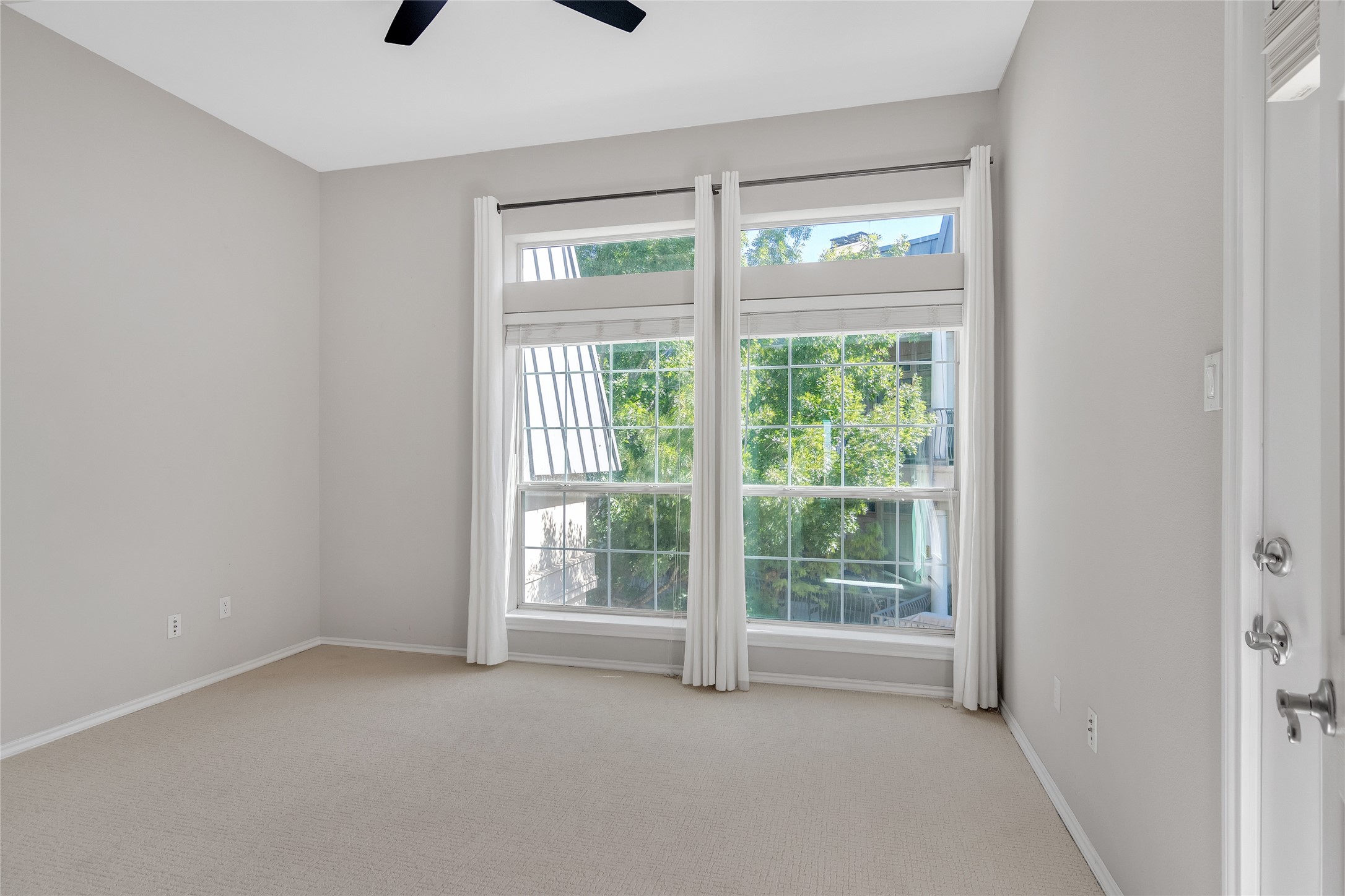 2918 Ranch Road 620 North, Unit 281 Austin, TX 78734 - Photo 20 of 32 a view of an empty room with a window