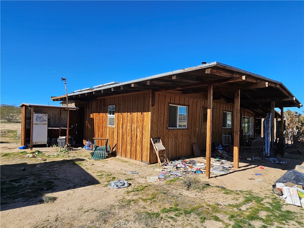 0 Shawnee Landers, CA 92285 - Photo 2 of 7 a view of a house with a patio