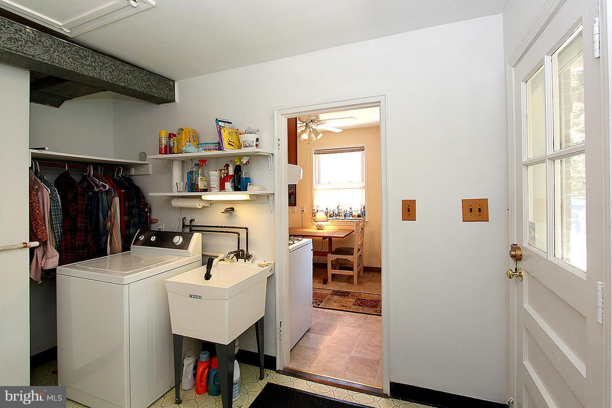 10011 Portland Road Silver Spring, MD 20901 - Photo 12 of 24 Laundry/Mud Room off kitchen exits to rear porch