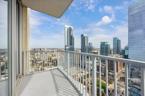 $925,000 | 360 Nueces Street, Unit 4009, Austin, TX 78701