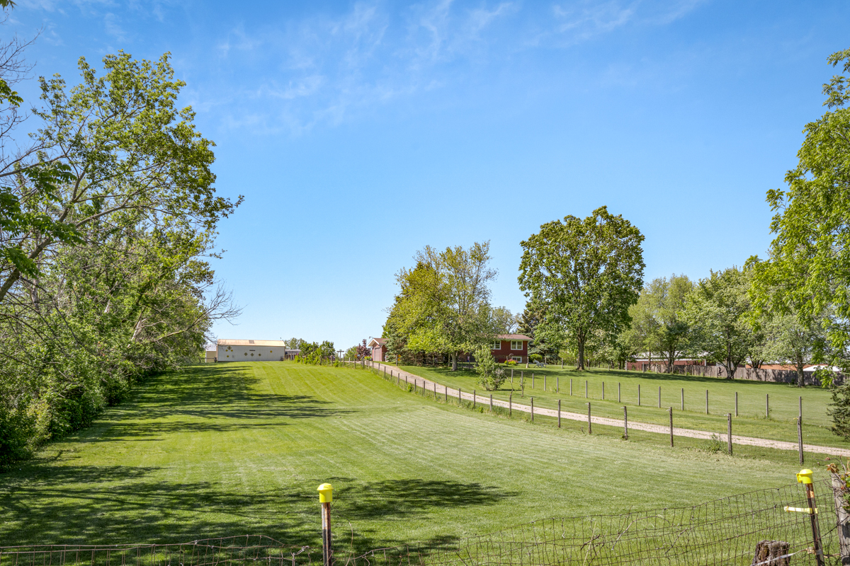 40W871 Lenz Road Elgin, IL 60124 - Photo 3 of 30
