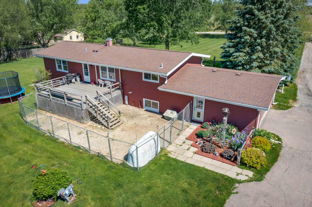 40W871 Lenz Road Elgin, IL 60124 - Photo 5 of 30