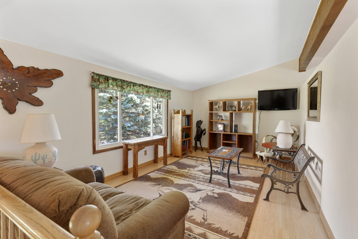 40W871 Lenz Road Elgin, IL 60124 - Photo 7 of 30