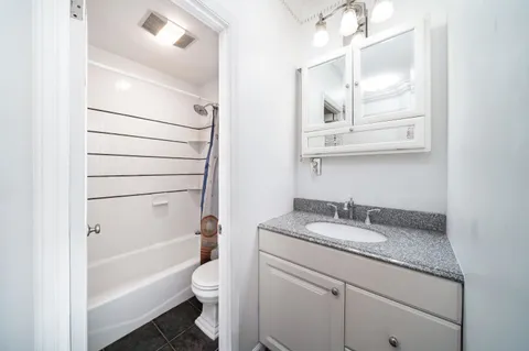 $599,900 | 278 Monmouth Street, Unit 2L, Jersey City, NJ 07302